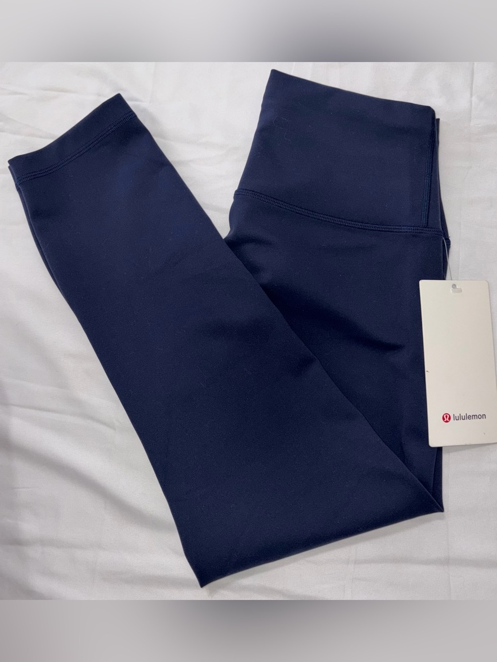 NWT LULULEMON SIZE 8 WUNDER TRAIN HIGH RISE CROP 23” TIGHT AUTHENTIC TRUE NAVY